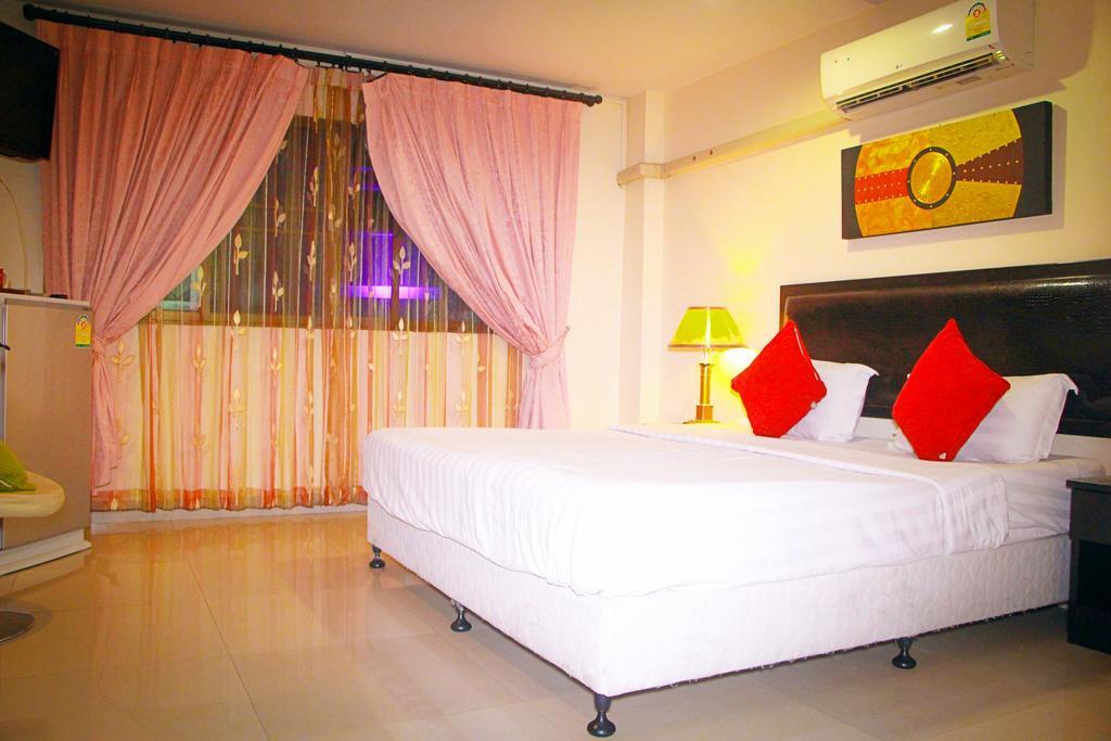 Royal Q & D Suites Pattaya Dış mekan fotoğraf
