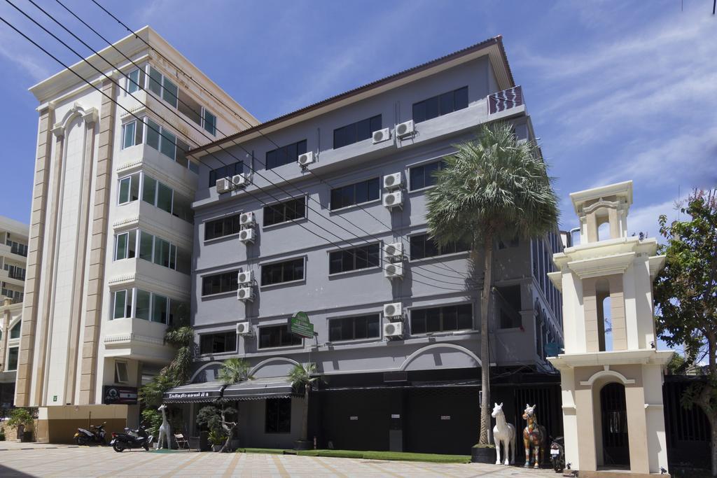 Royal Q & D Suites Pattaya Dış mekan fotoğraf