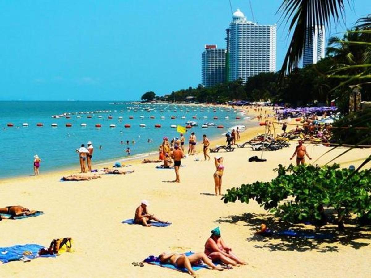 Royal Q & D Suites Pattaya Dış mekan fotoğraf