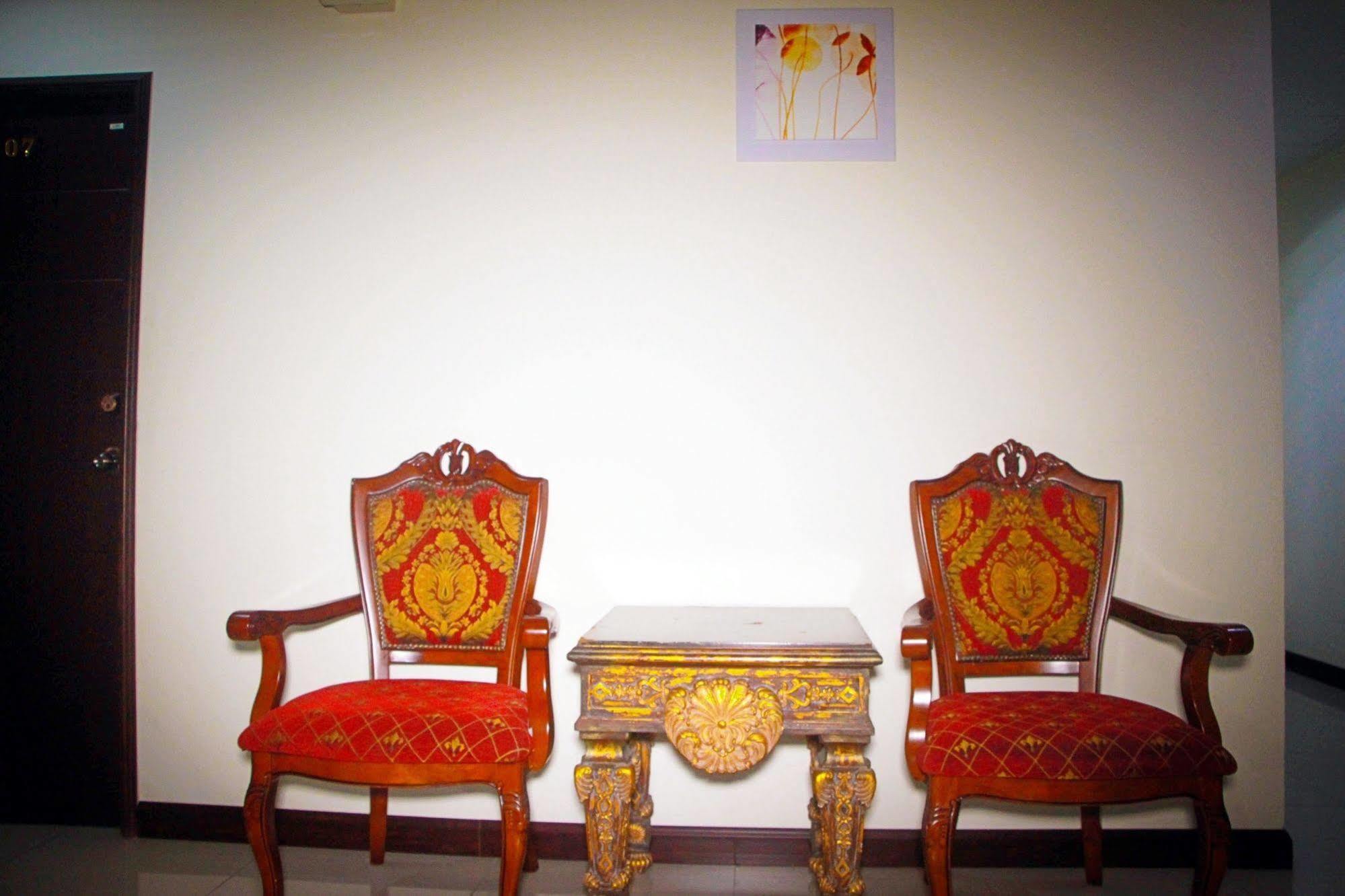 Royal Q & D Suites Pattaya Dış mekan fotoğraf