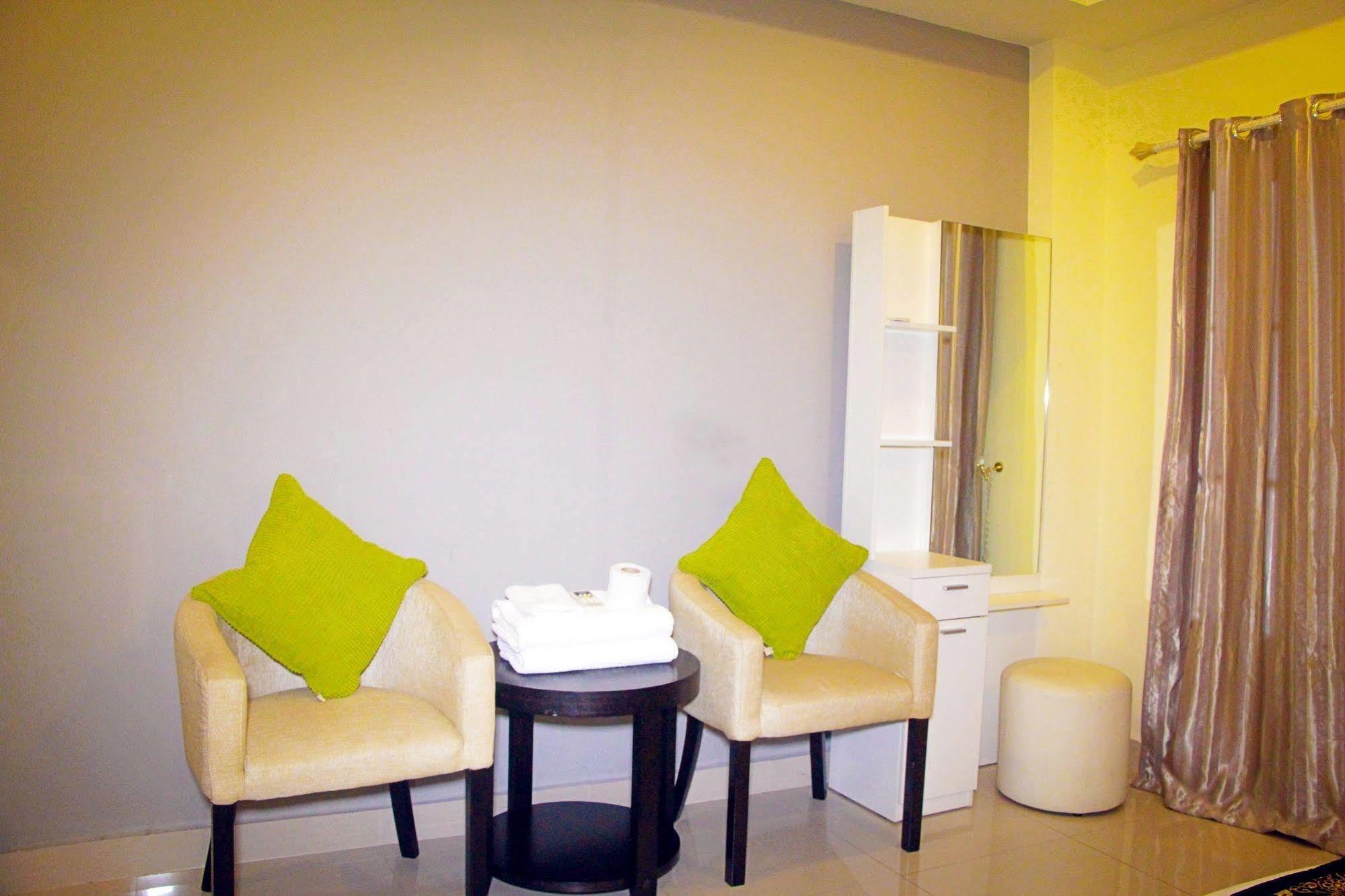 Royal Q & D Suites Pattaya Dış mekan fotoğraf