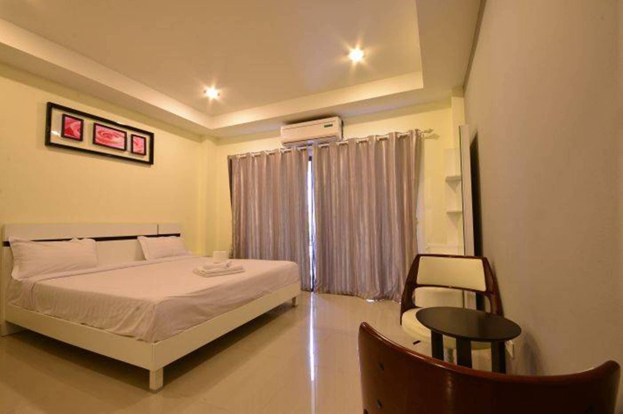 Royal Q & D Suites Pattaya Dış mekan fotoğraf
