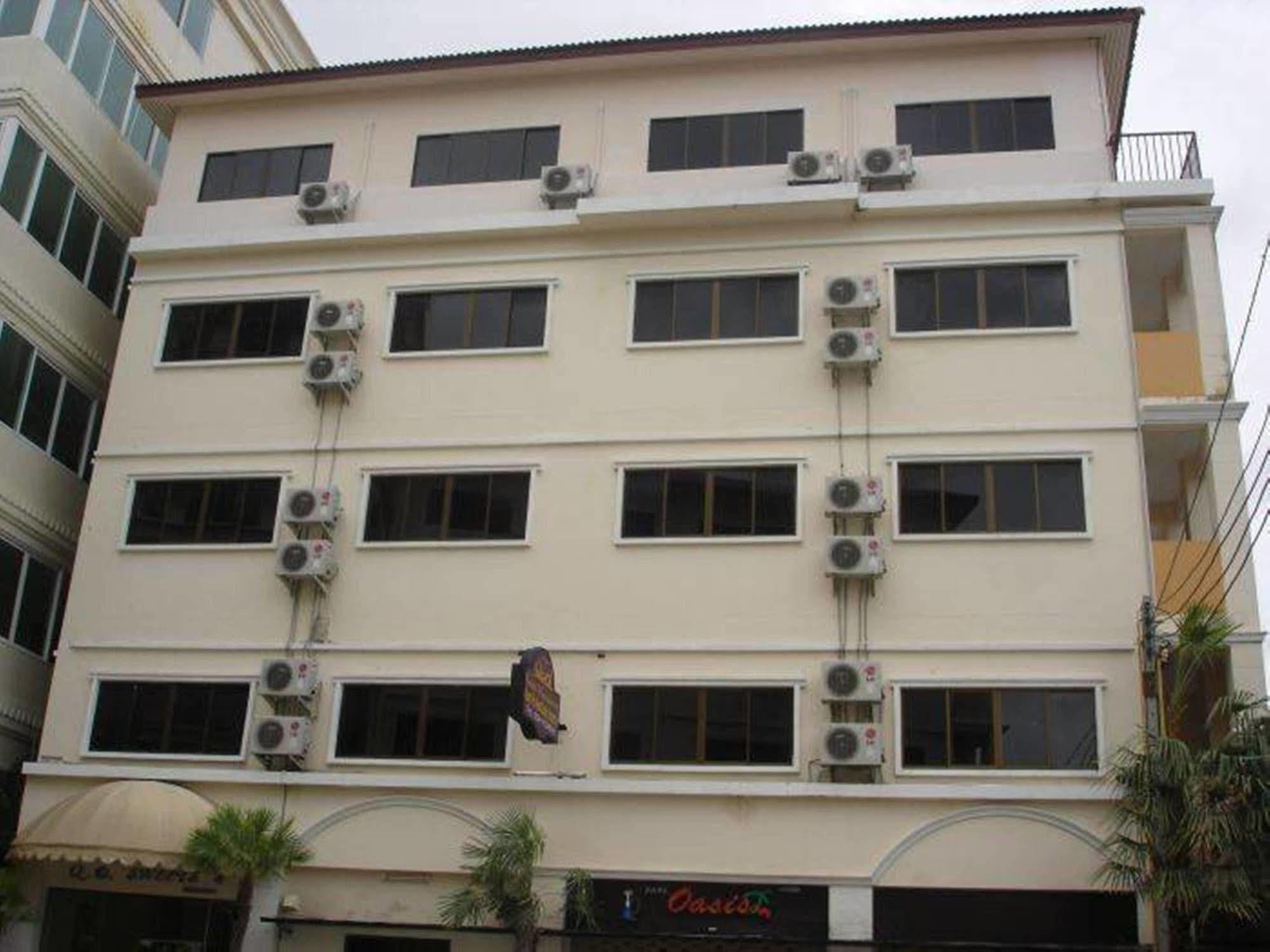 Royal Q & D Suites Pattaya Dış mekan fotoğraf