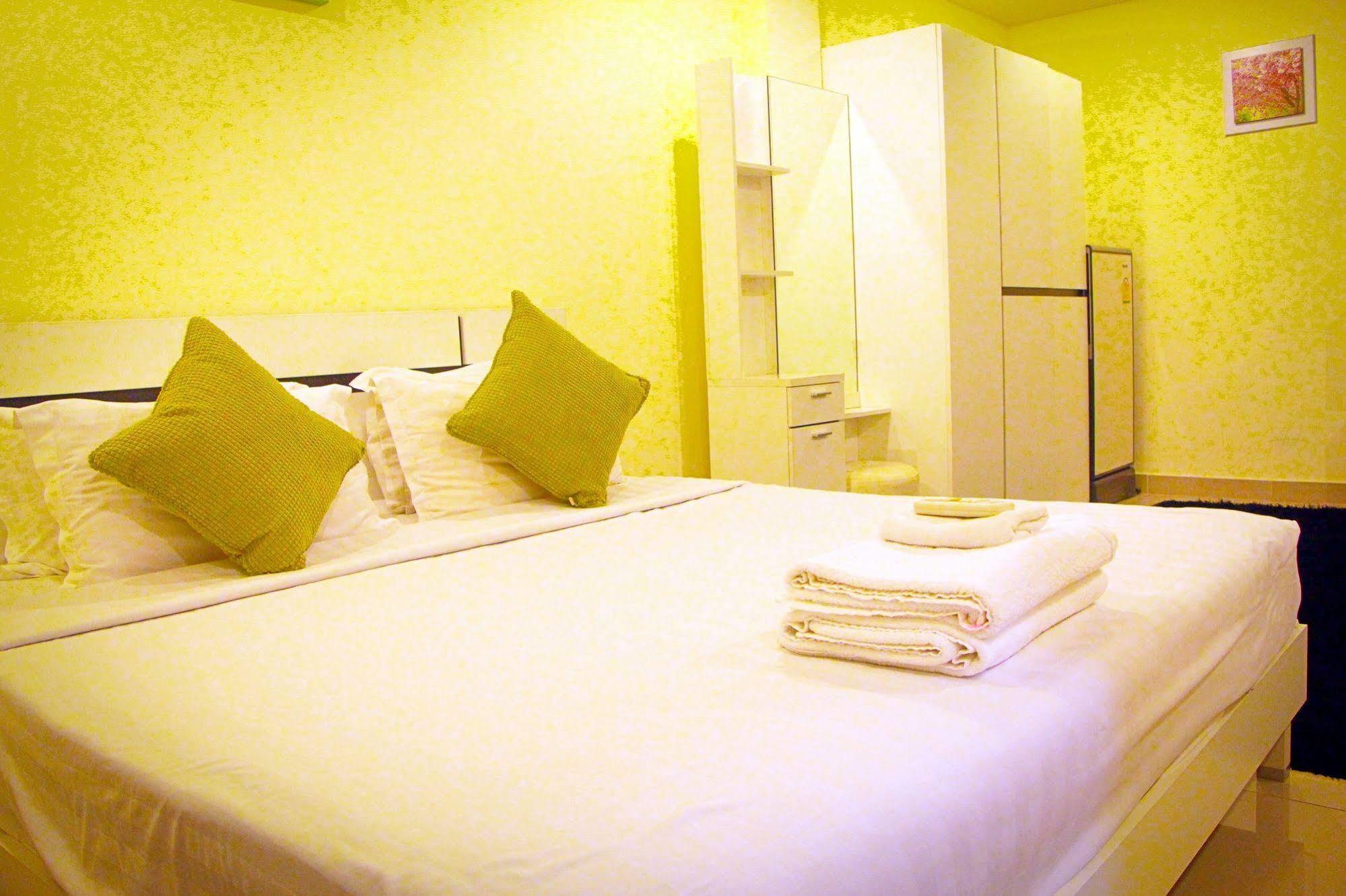 Royal Q & D Suites Pattaya Dış mekan fotoğraf
